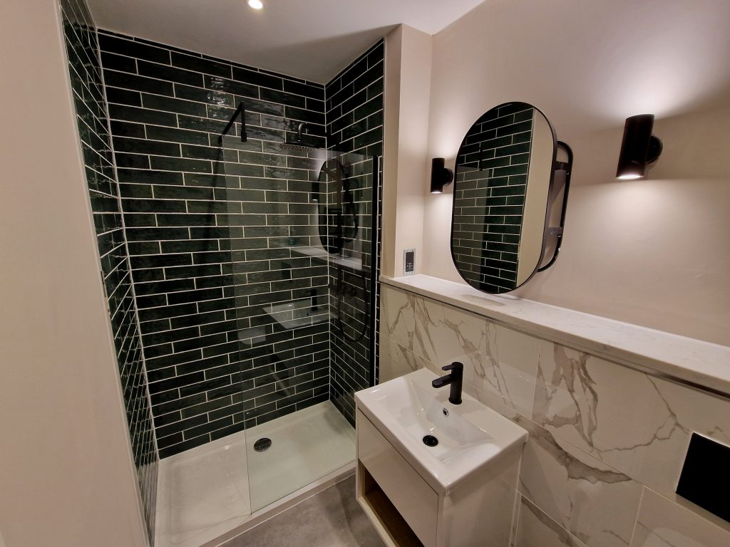 Executive Apartment Bathroom serviced apartments in leeds city centre