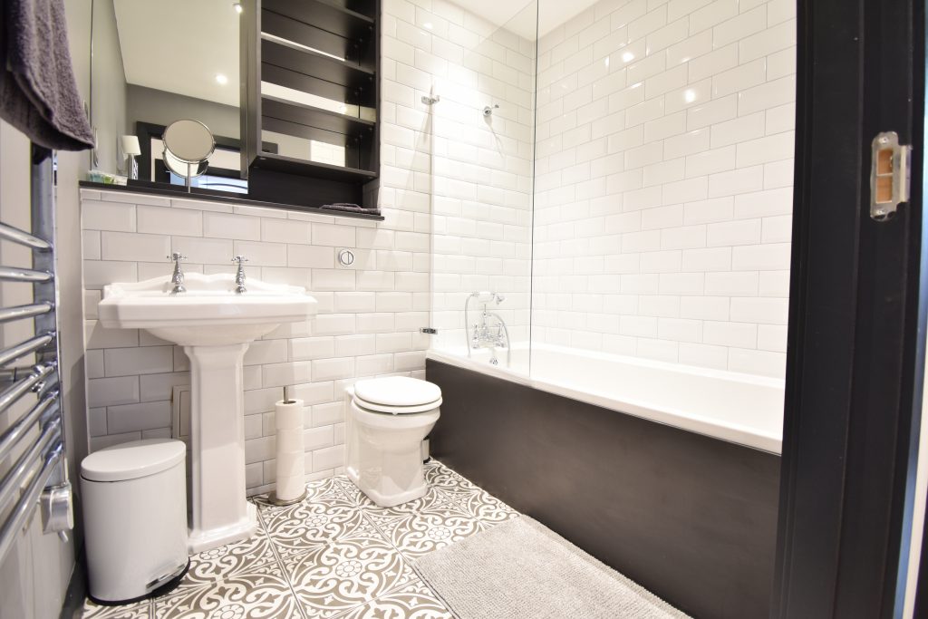Brooklyn Suite Main Bathroom Leeds Serviced Apartments City Centre